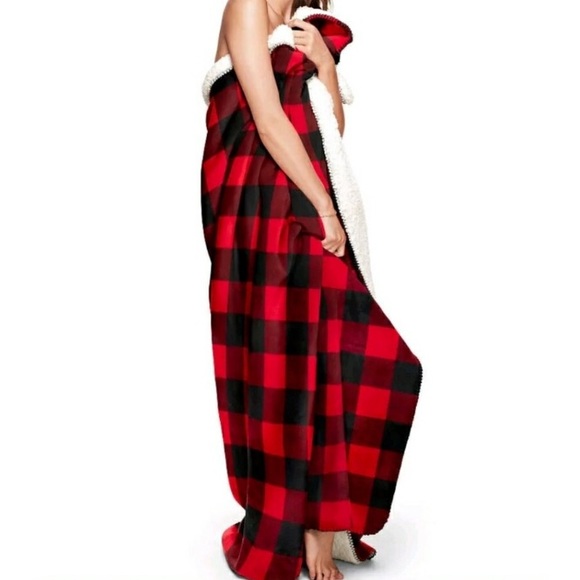 Vs Pink Red Black Plaid Sherpa Blanket 